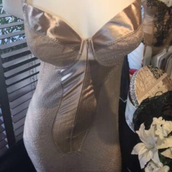 NWT MAISON LEJABY TOP CONTROL DRESS SLIP - Picture 1 of 3